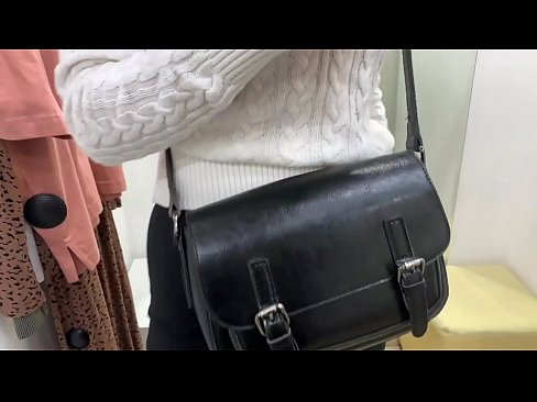 ❤️ 年轻婊子FeralBerry在试衣间用假阳具公开自慰 at porn zh-cn.ixiporn.ru